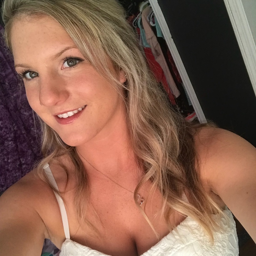 Meet your Posher, Danielle